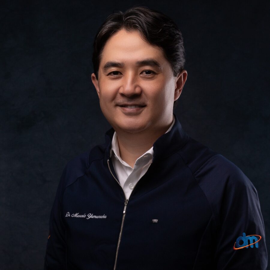 Dr. Marcelo Yamanaka, dentista em Piedade - SP, especialista em alinhador transparente